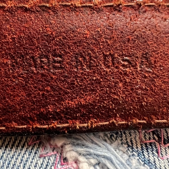 Classic Brown Leather Belt with Gold Buckle - Picture 6 of 10